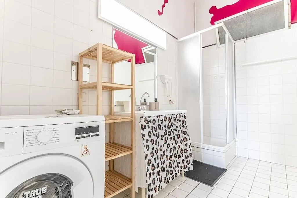 City Living, Garden Vibes 3Br Bliss In וינה דירה