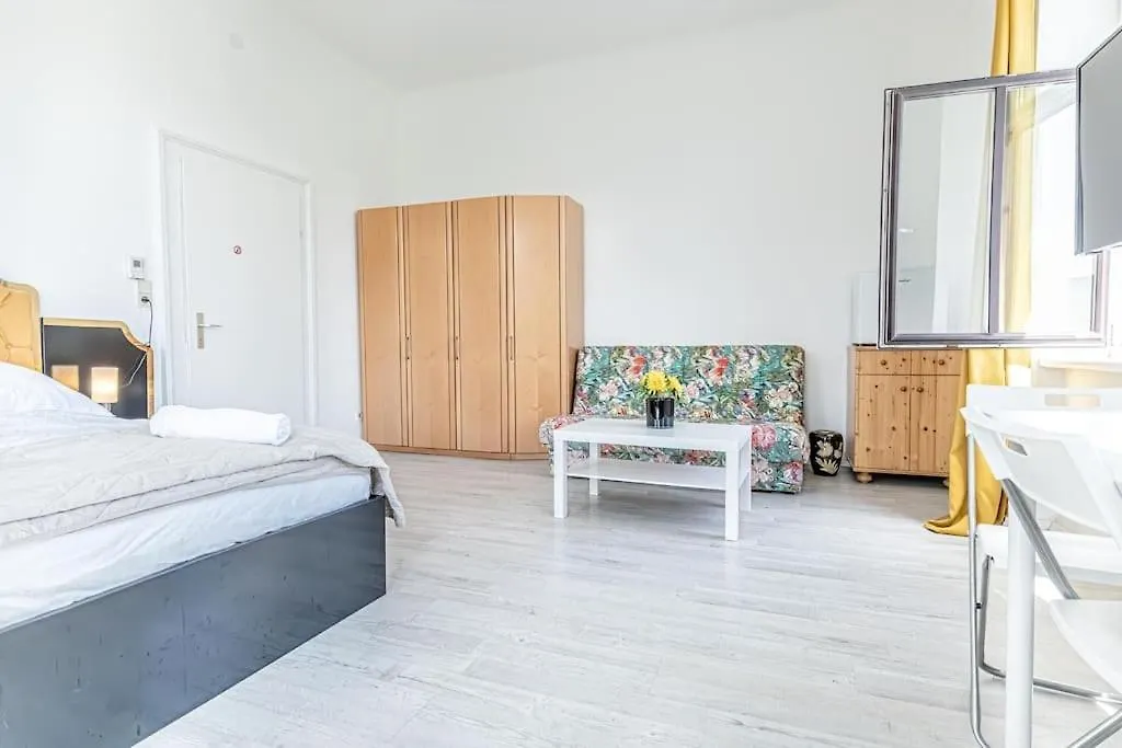 דירה City Living, Garden Vibes 3Br Bliss In וינה אוסטריה